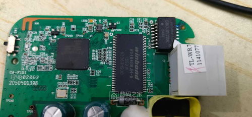 TP-Link WR700N拆解与便携式中继器改造全攻略